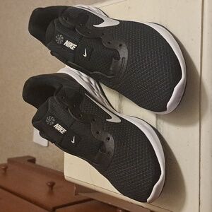 Nike Revolution 6 Black White Athletic Sneakers DC3729-003 Women's Size 7